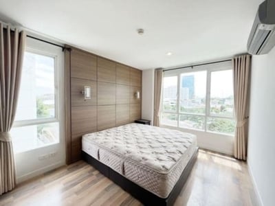 Property image 1 of 5