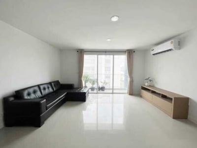 Property image 1 of 5