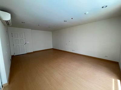 Property image 1 of 6