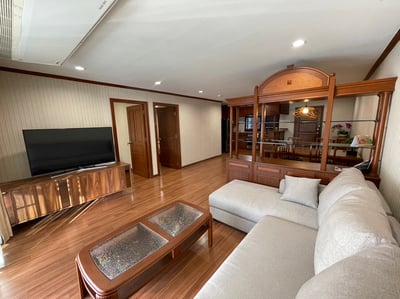 Property image 1 of 9