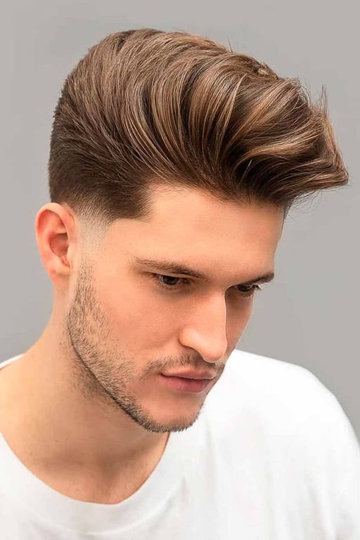 In this image show , the Pompadour Undercuts.