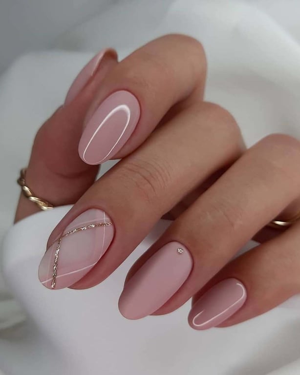 the image shows gorgeous gel nails