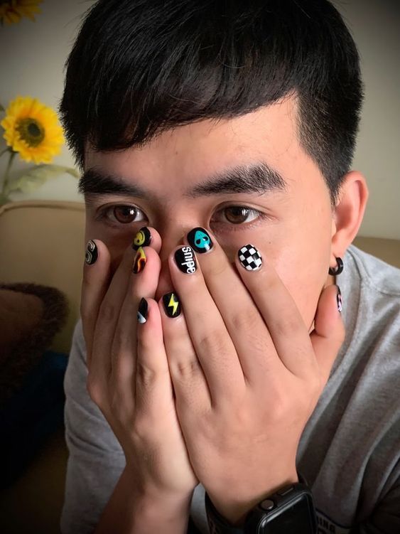 In this image show, the cool black nails for man.