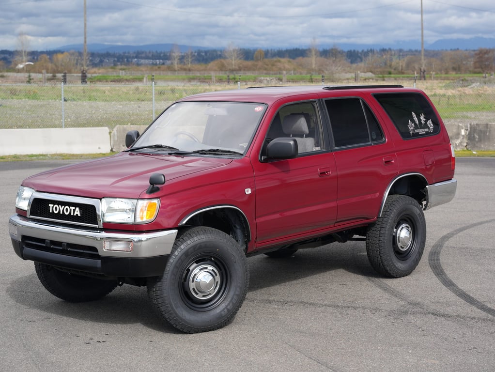 F8三陸海岸 1998 Toyota Hilux Surf, SSR-X N180 for sale | JDMBUYSELL