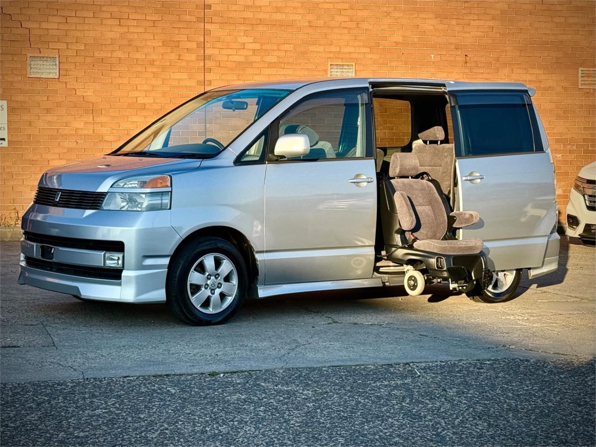 2003 Toyota Voxy, AZR60 for sale | JDMBUYSELL