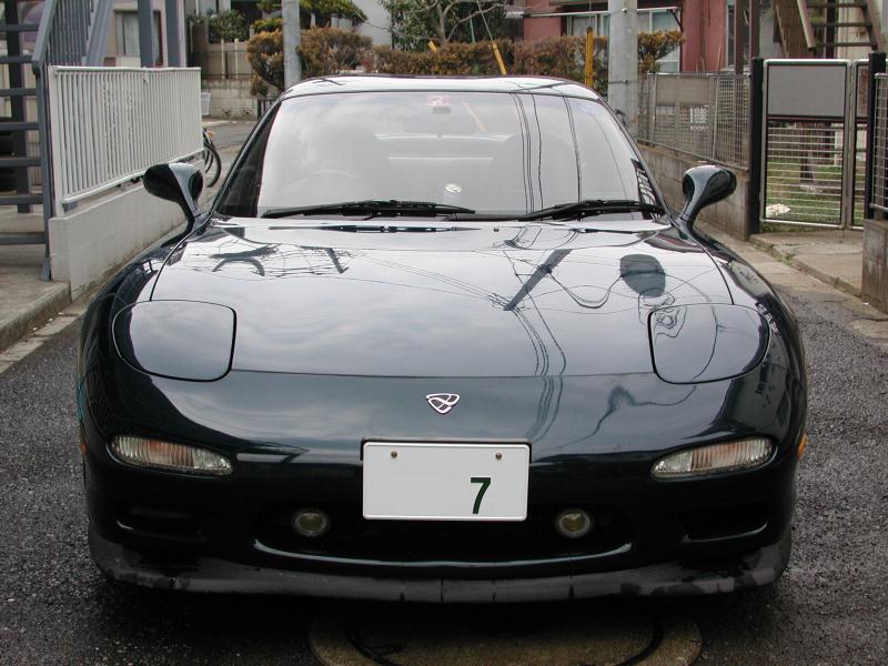 Ɛ̃fini RX-7 Type R (E-FD3S), front three-quarter view