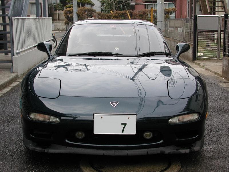 Ɛ̃fini RX-7 Type R (E-FD3S), front three-quarter view