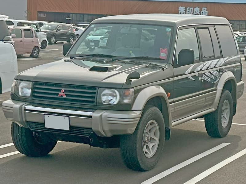 Mitsubishi Pajero Snow Athlete (KD-V46WG), front view