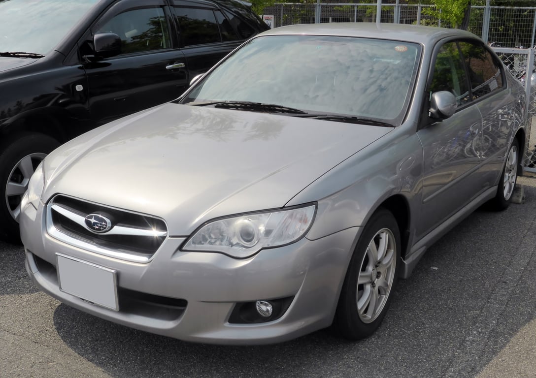 Subaru Legacy B4 2.0GT (BL5) sedan, front view