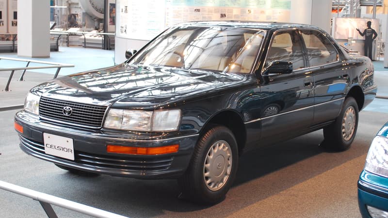 Toyota Celsior, first generation, three-quarter view