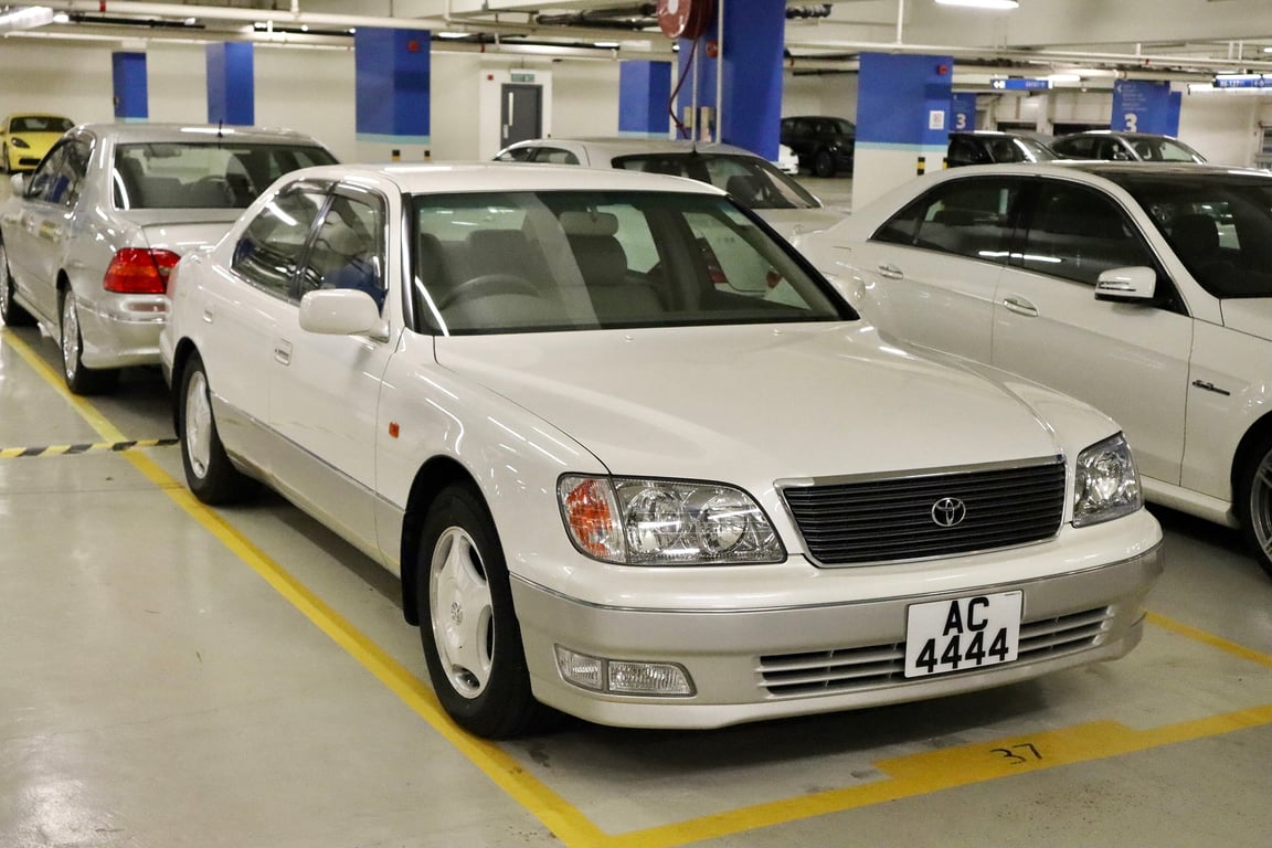 Toyota Celsior identified as a 1997 UCF20, front view