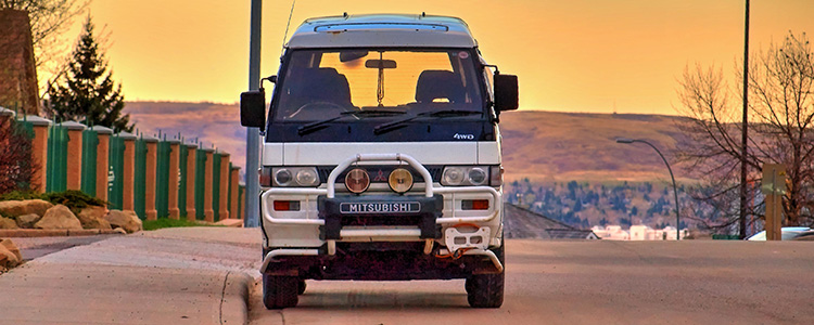 Mitsubishi Delica L300 in 4×4 off-road configuration