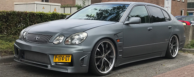 Toyota Aristo — front three-quarter view