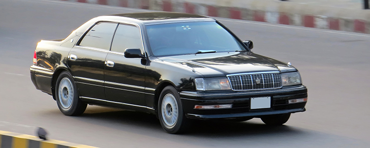 Toyota Crown — hero image from the JDMBUYSELL wiki