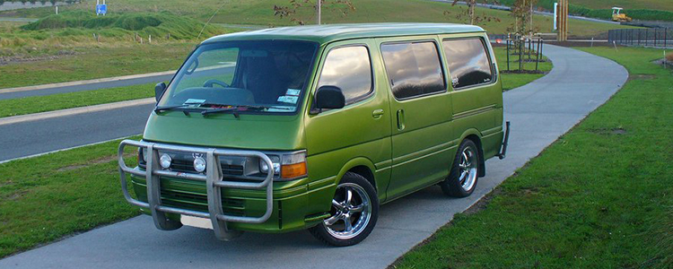 Toyota HiAce, front three-quarter view