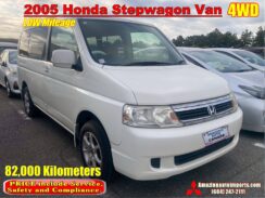 JDM 2005 Honda Stepwagon Van 4WD with Dual Sliding Door 82