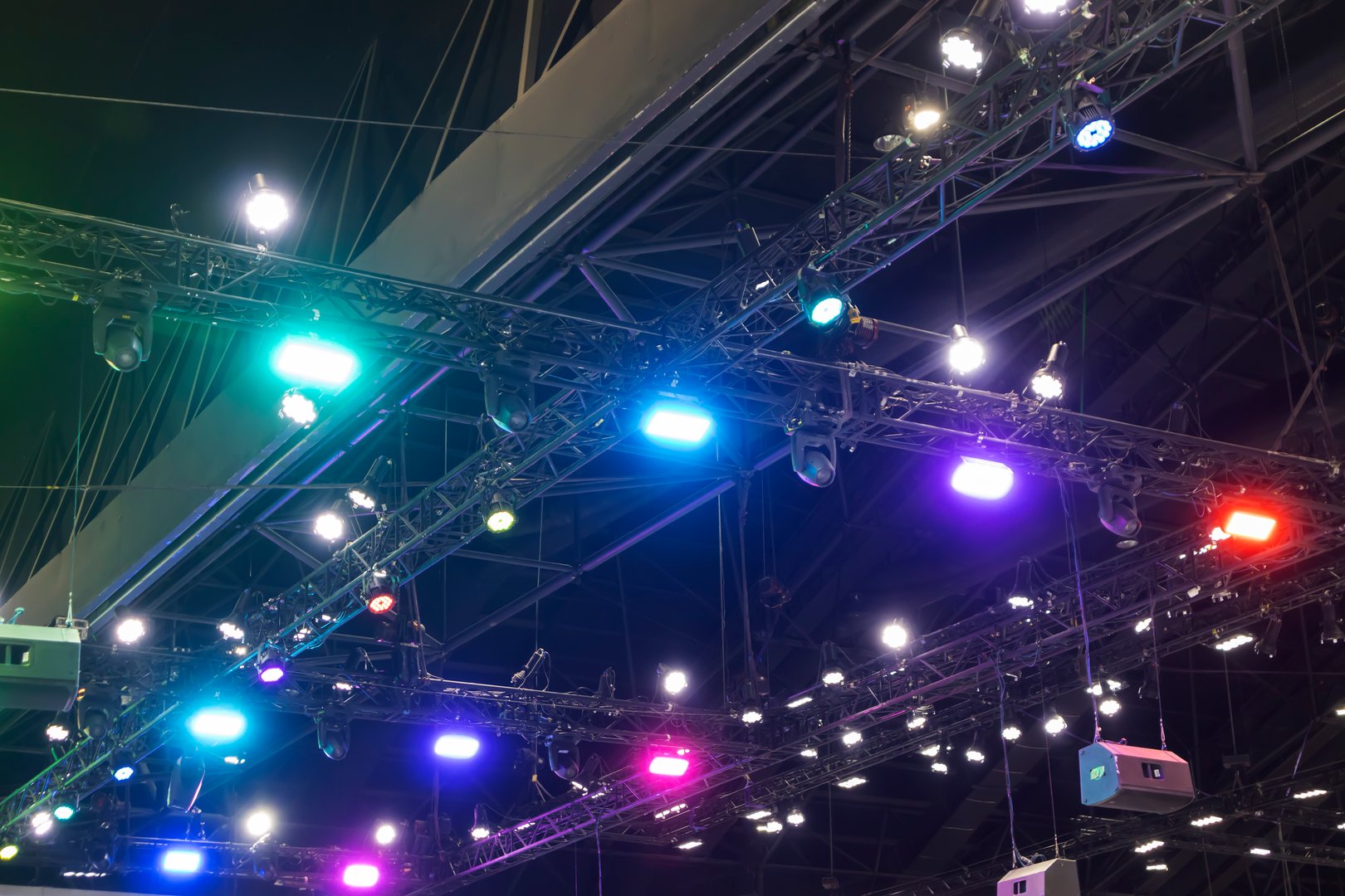 Lighting in large exhibition halls, Installation of color-changing LED spotlights.