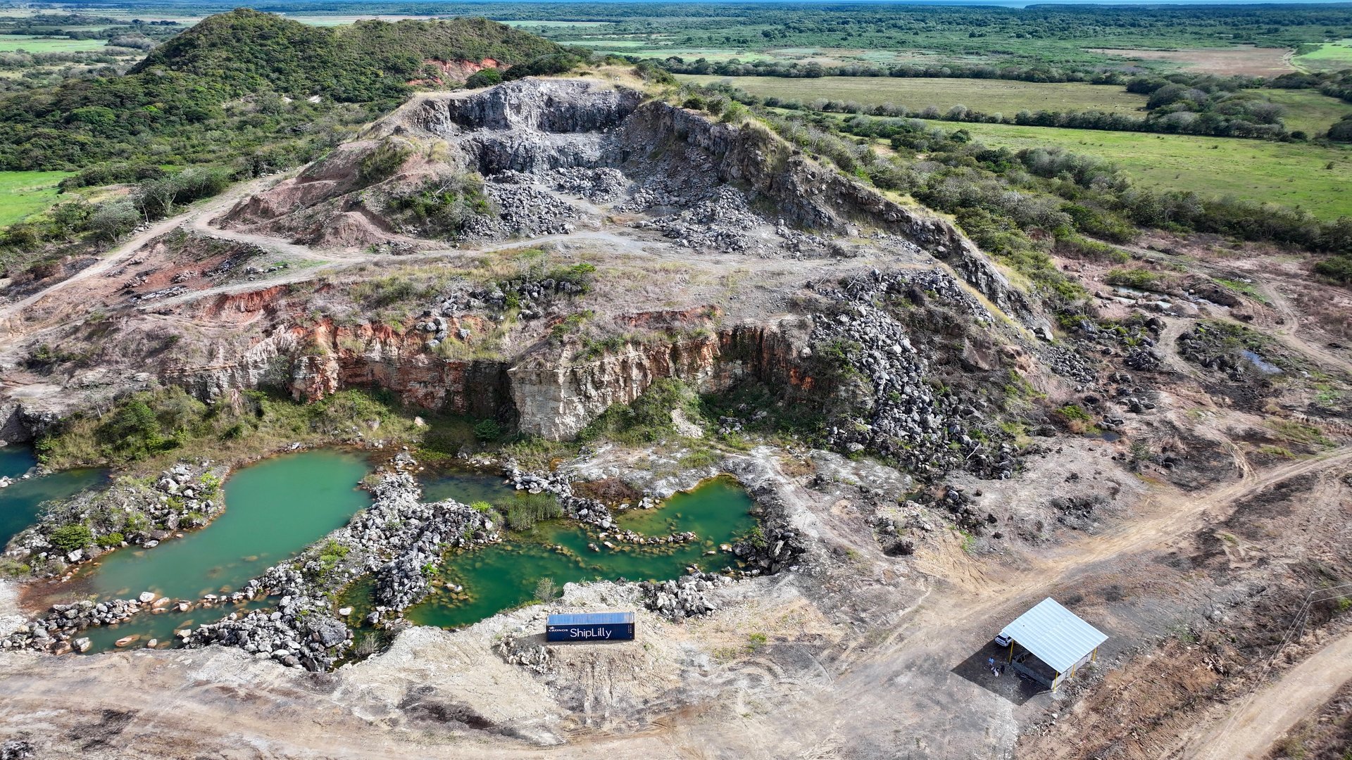 Vista aérea de operaciones de suministro de agregados IDCCSA