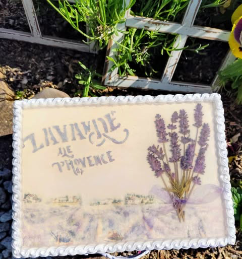 Herbaciarka z lawendą