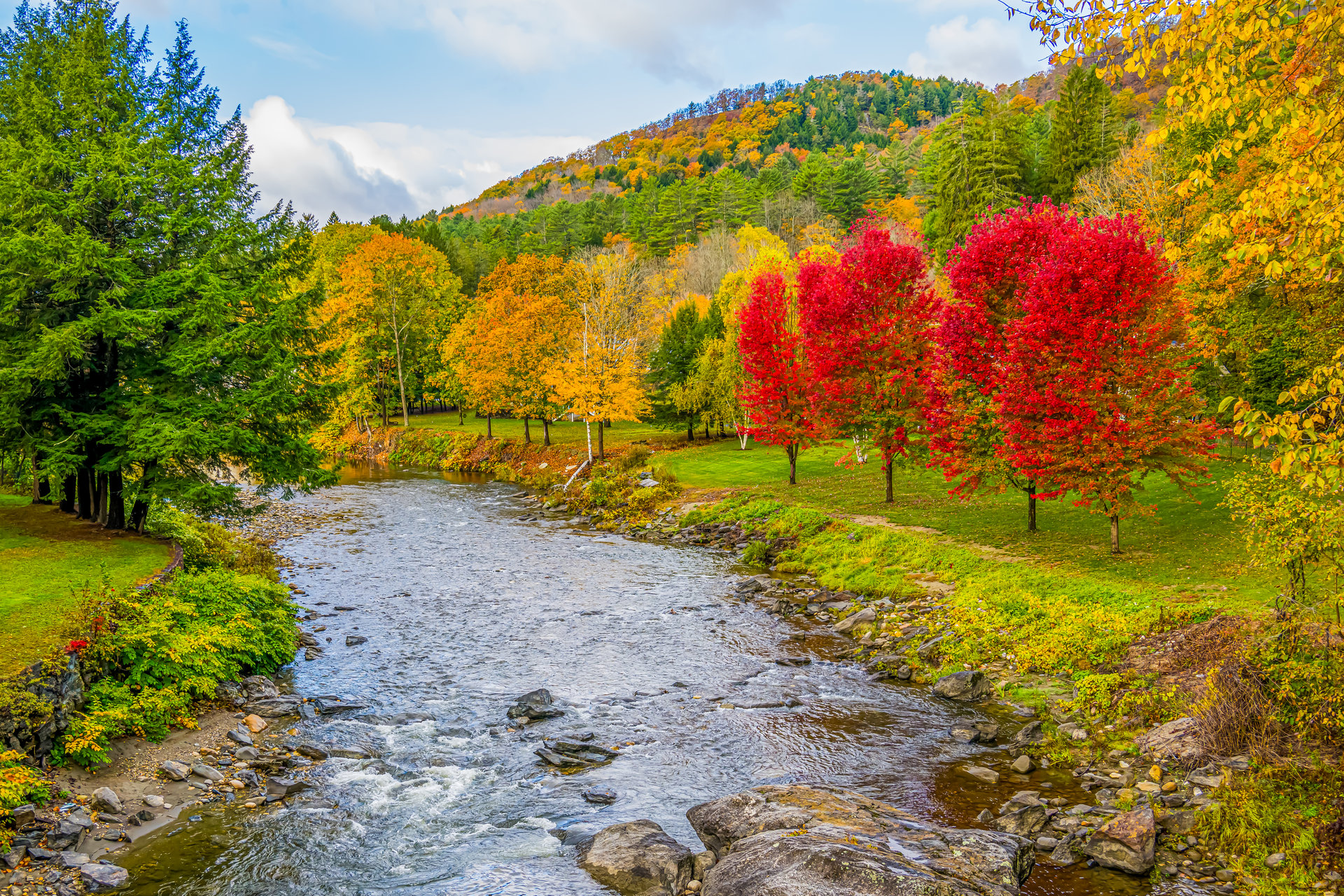 Vermont stream in the Fall