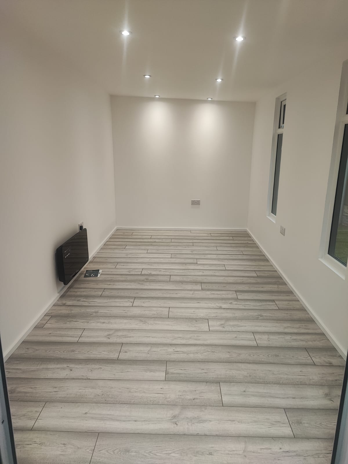 Insulated garden room