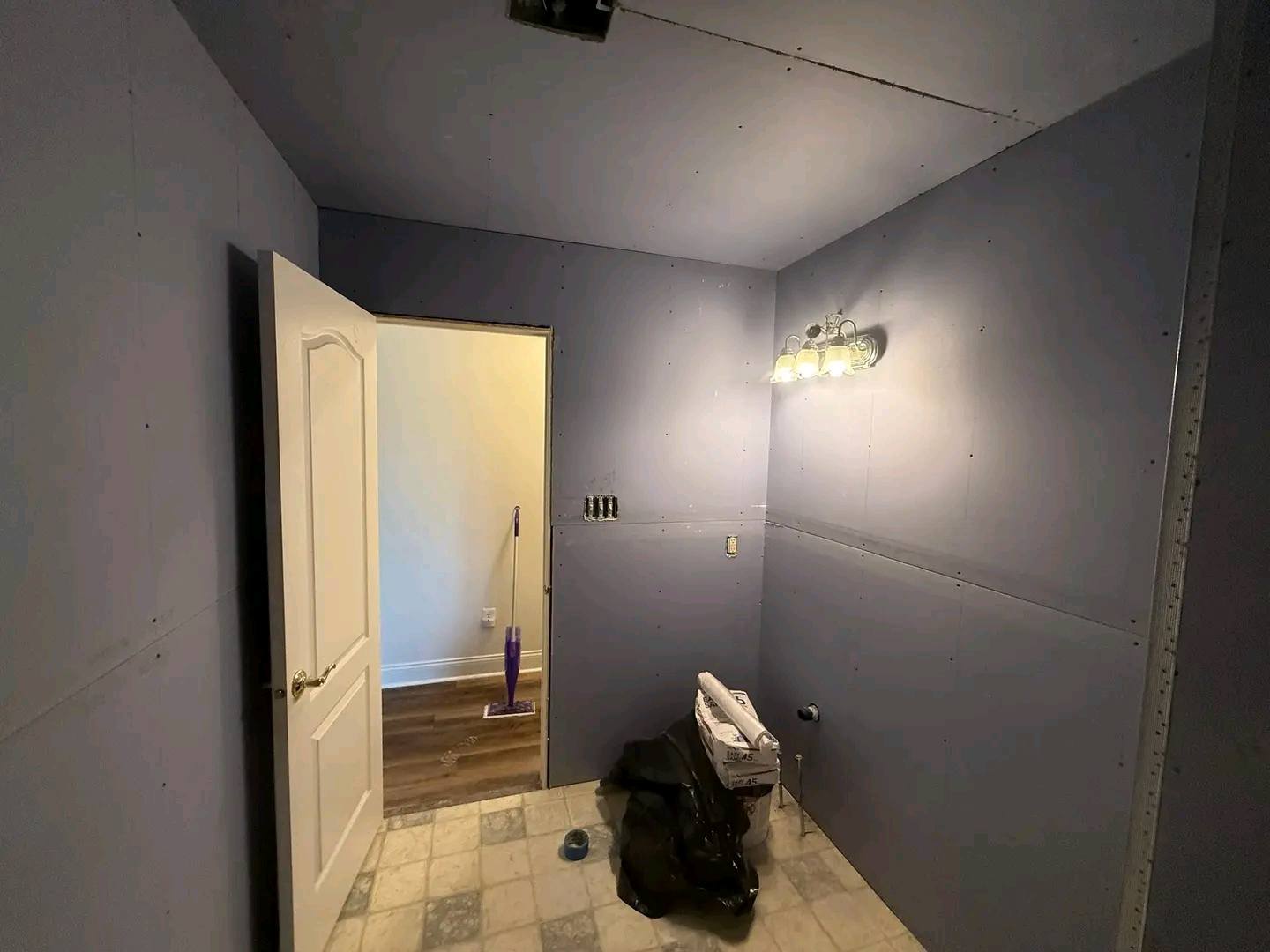 Professional bathroom drywall services Toledo