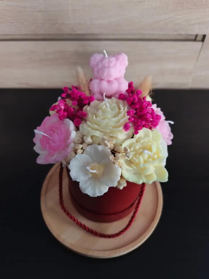 Flower Box z pieskiem – świeca sojowa