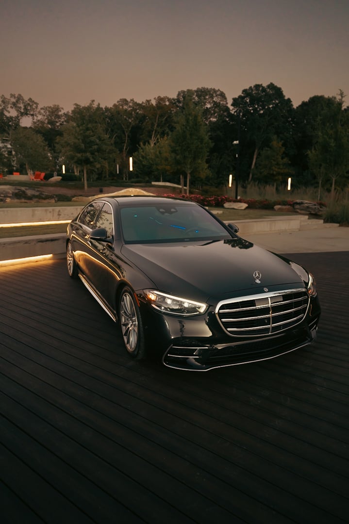 Mercedes-Benz S580 flagship luxury sedan