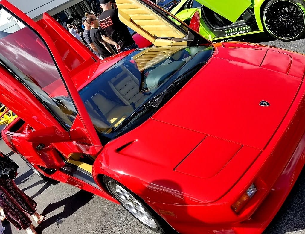 Professional luxury vehicle hauling