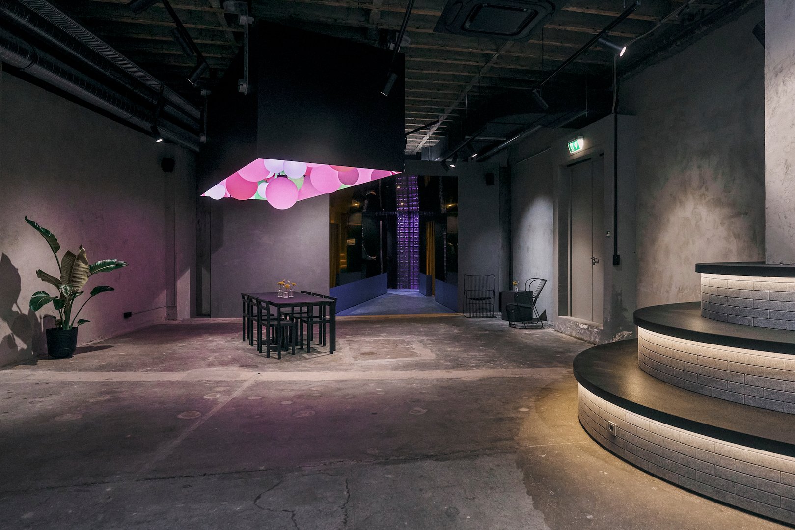 fancyrosi studio Bar Area