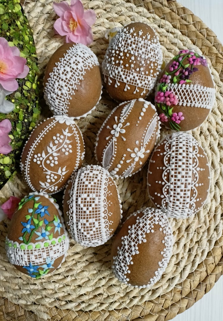 Wielkanocne kwiaty z piernika