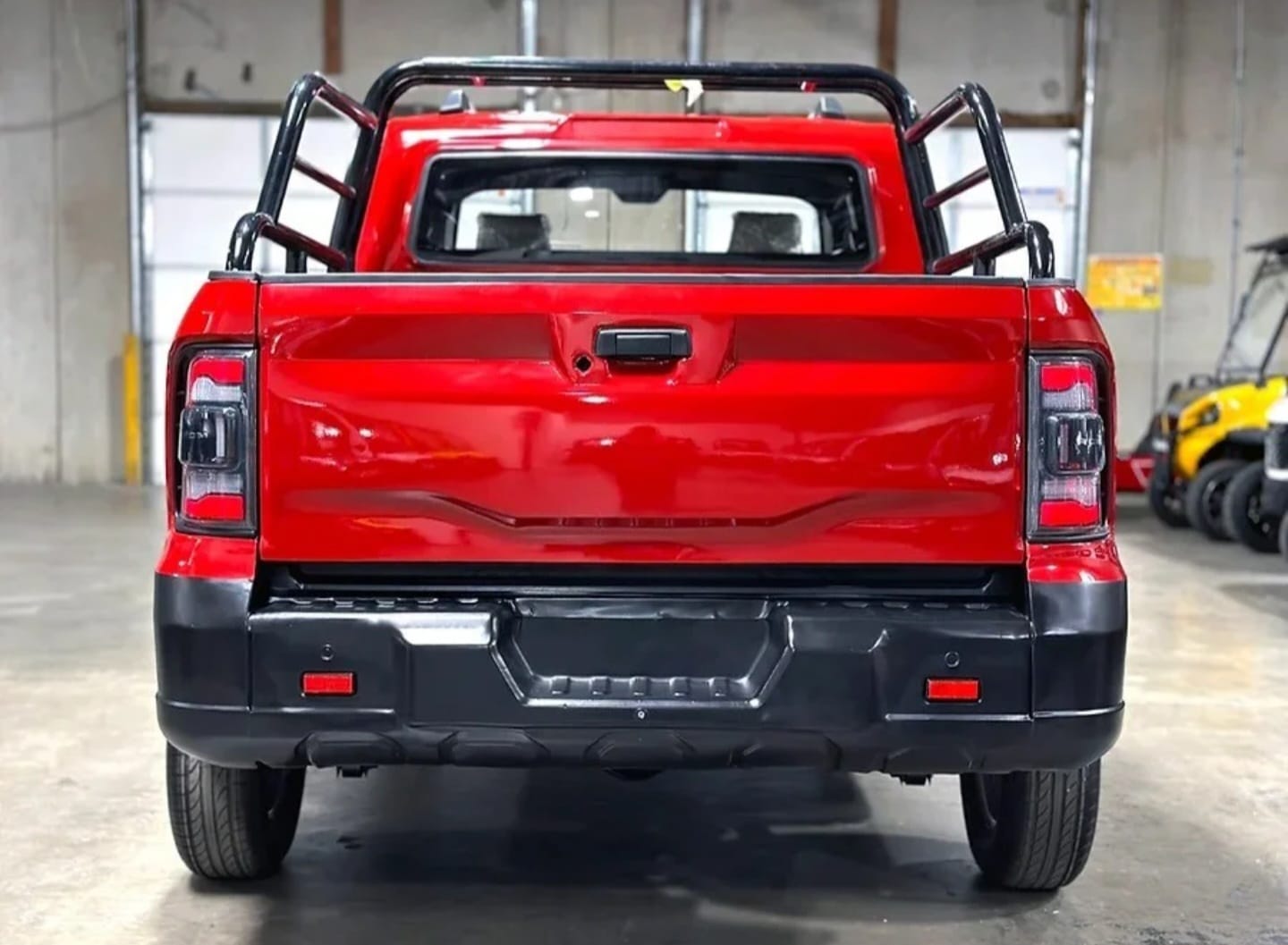 E Tronix Pick Up - Cabina y área de carga