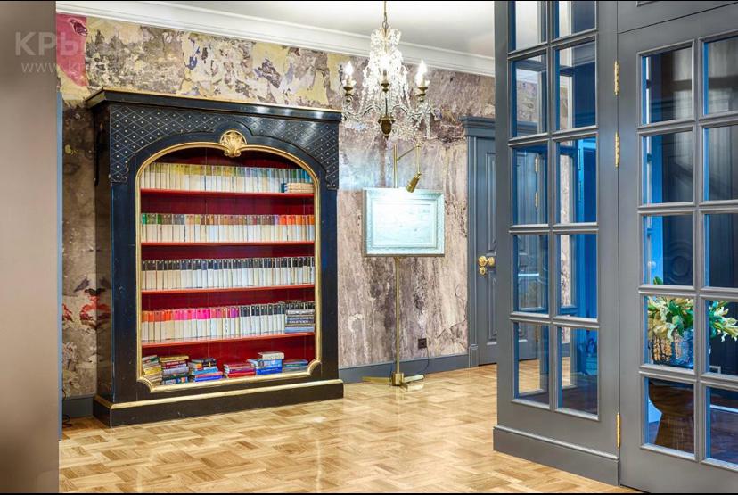 Gallery showcasing luxurious design