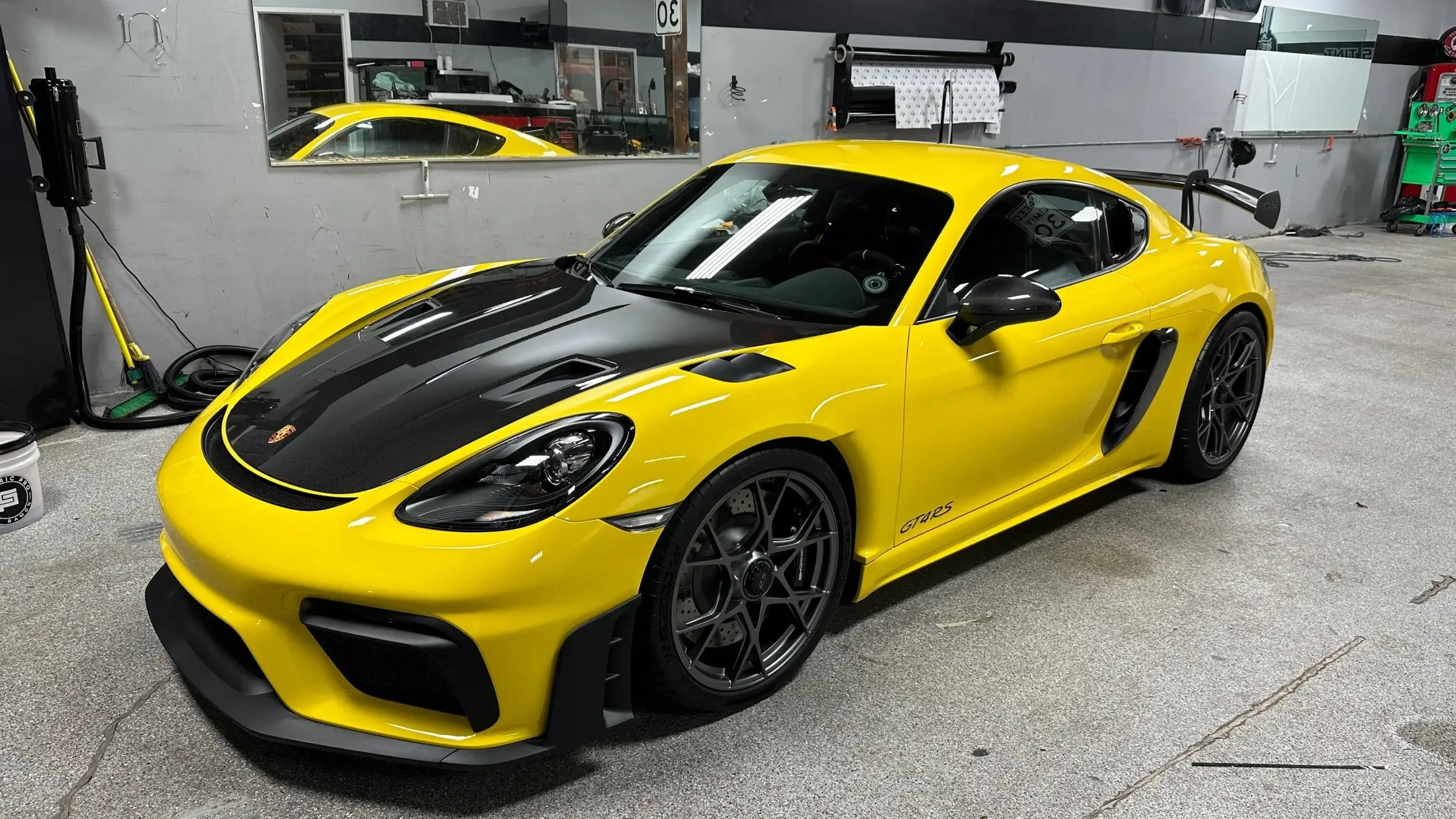 Porsche GT4RS wrap