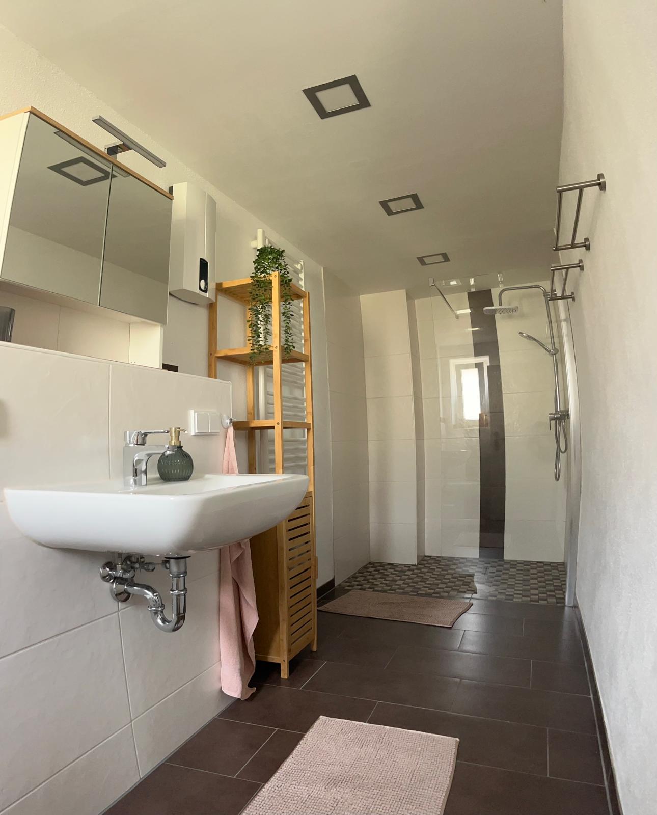 Ground floor bathroom at Eifel Moments