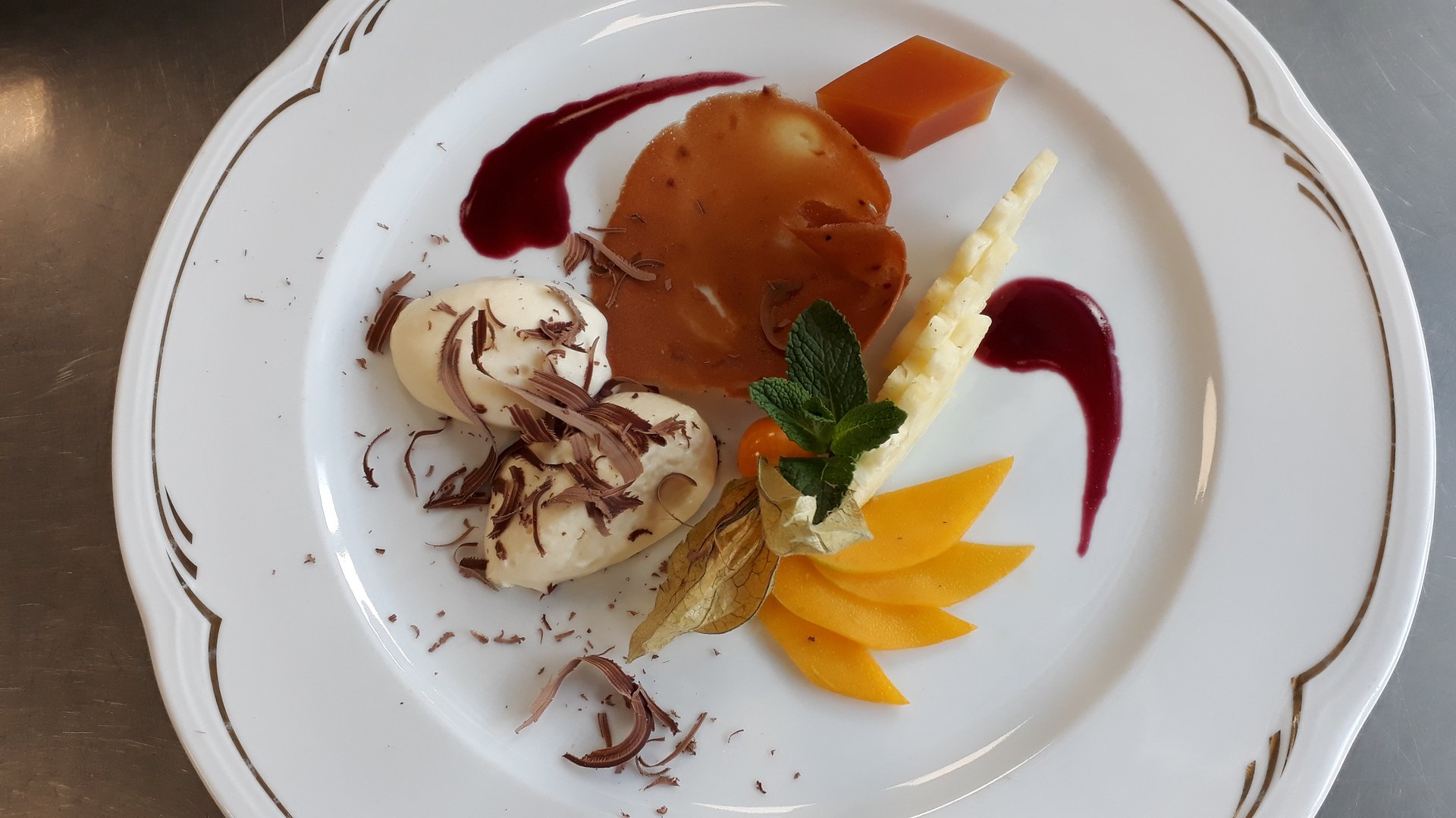 Schokomus mit Fruchtgelee