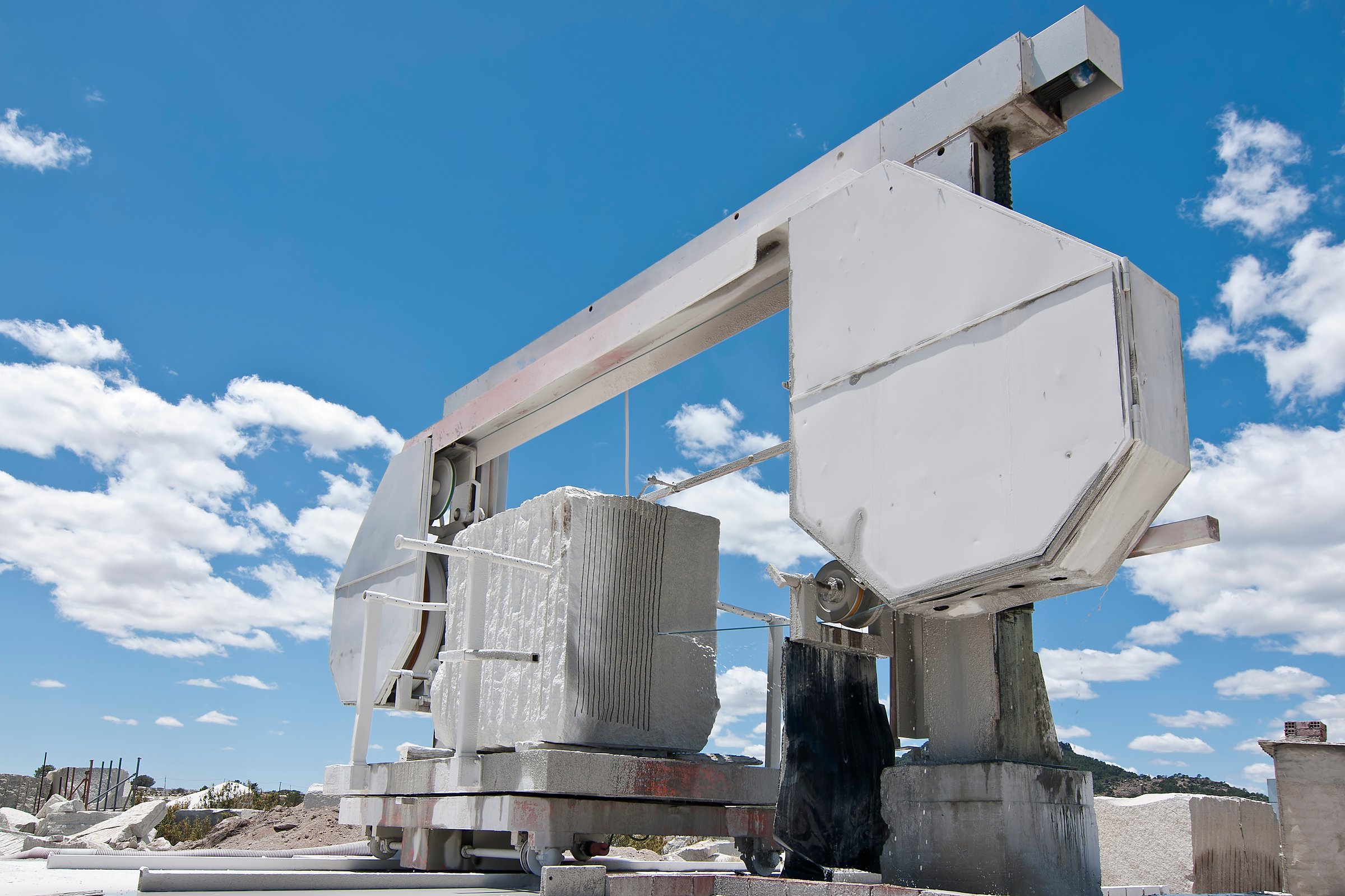 Draadzagen van beton met diamanten draad