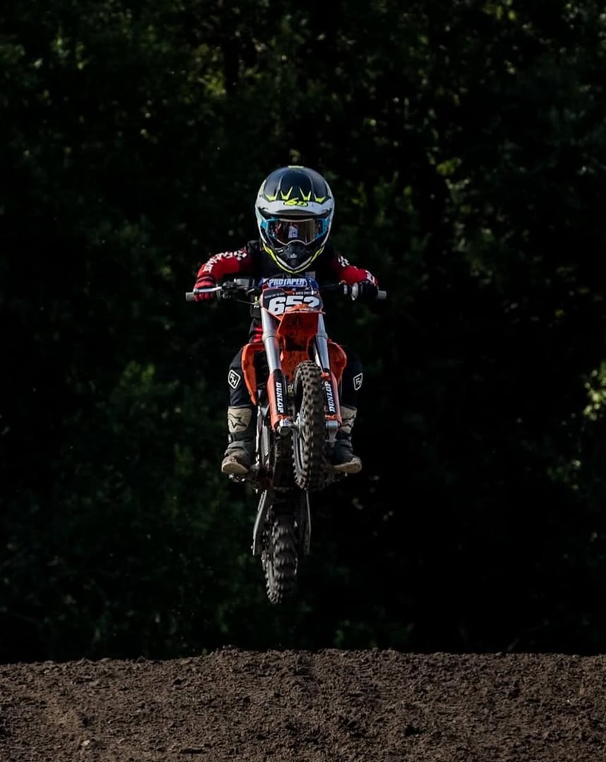 Black Gold Dirt Bike Track trial mastery