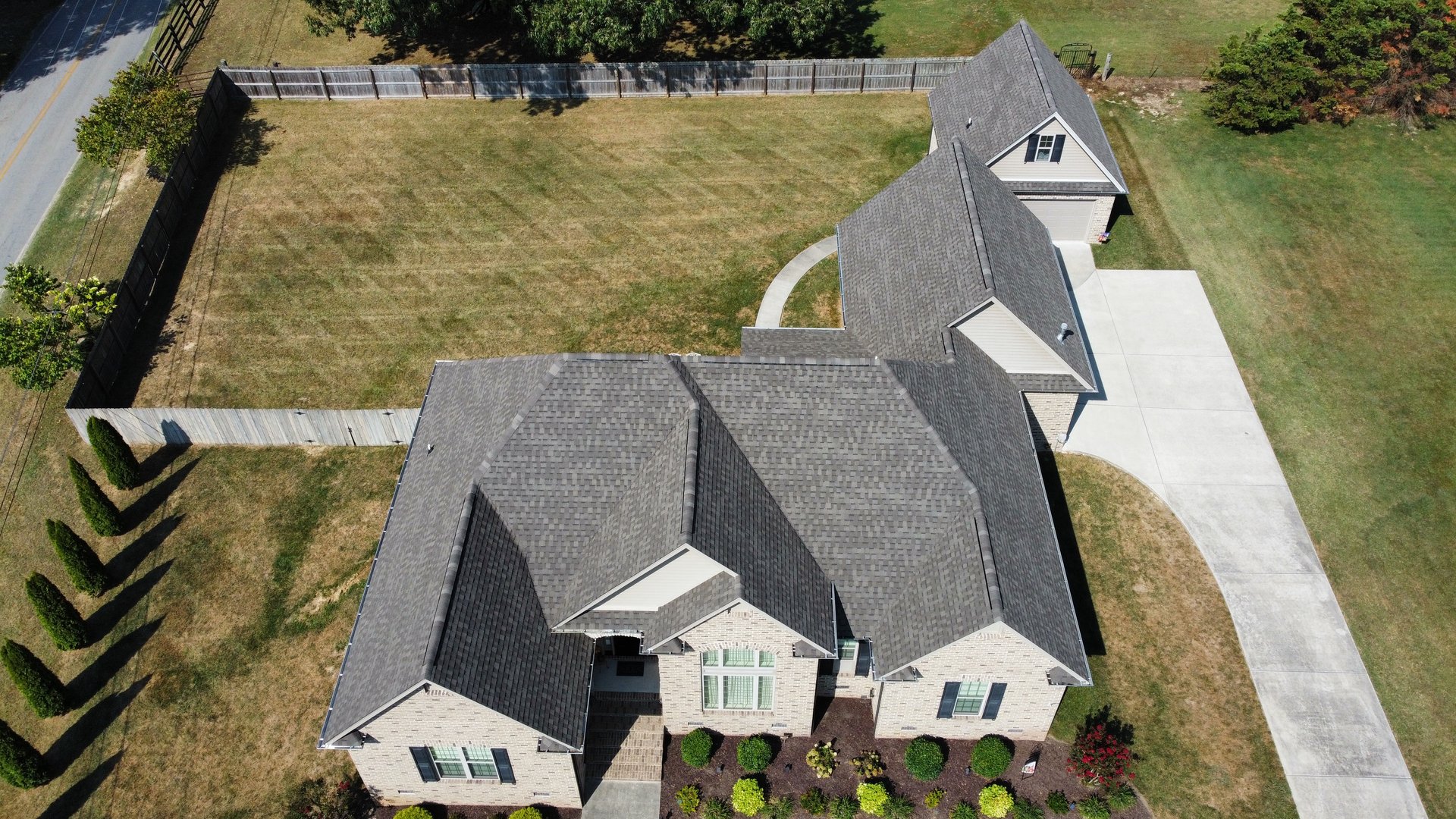 Golden Truss Exteriors completed roof