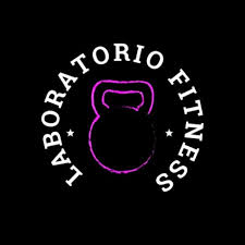 Logo with Laboratorio Fitness text encircling a purple kettlebell on a black background.