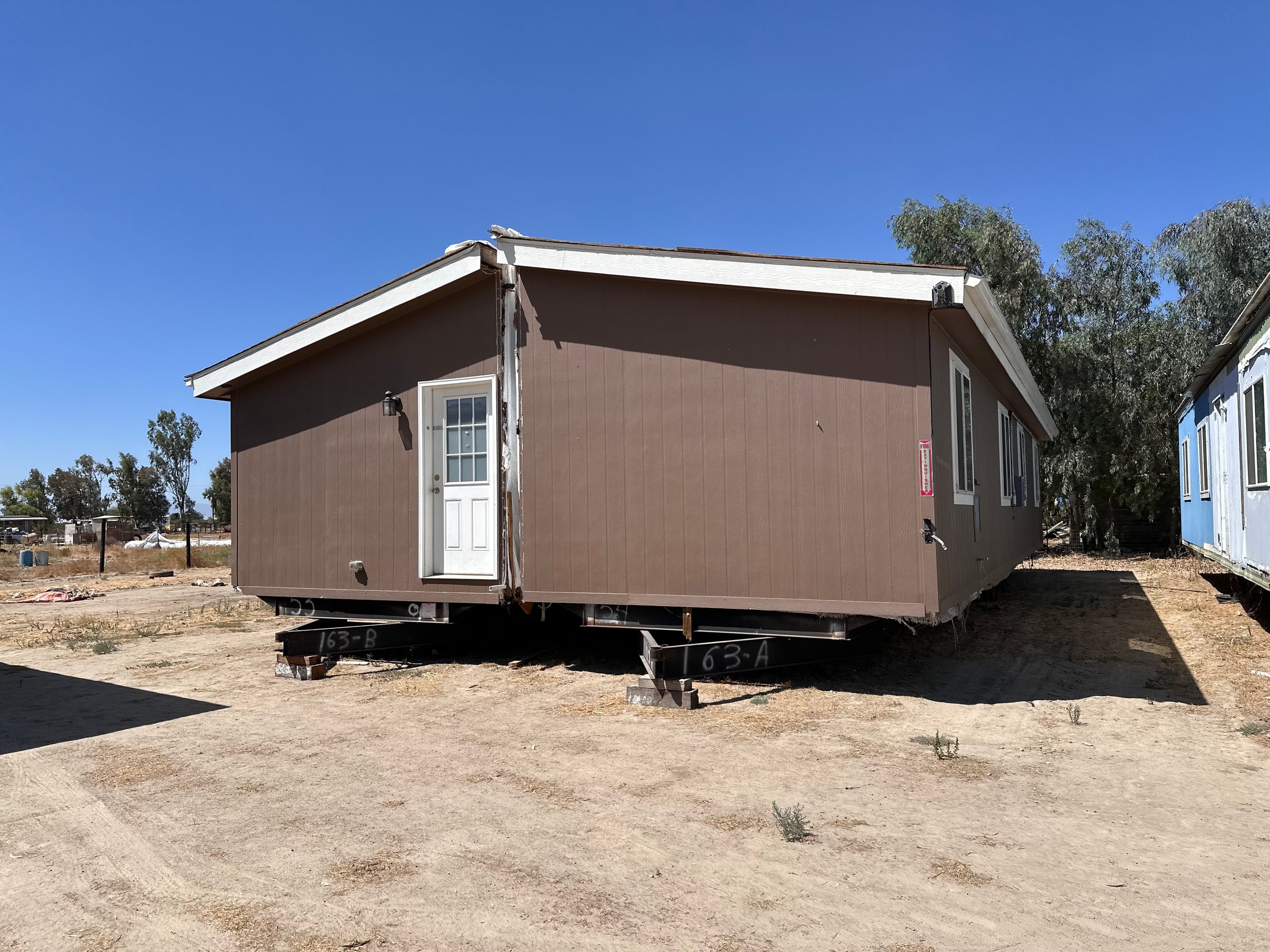 Argueta's Transport Mobile Home