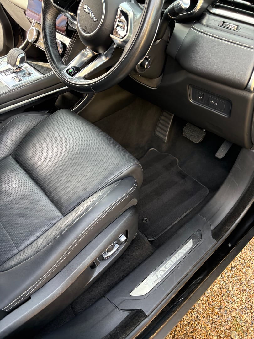 Car polishing and waxing by Southern Comfort Valet