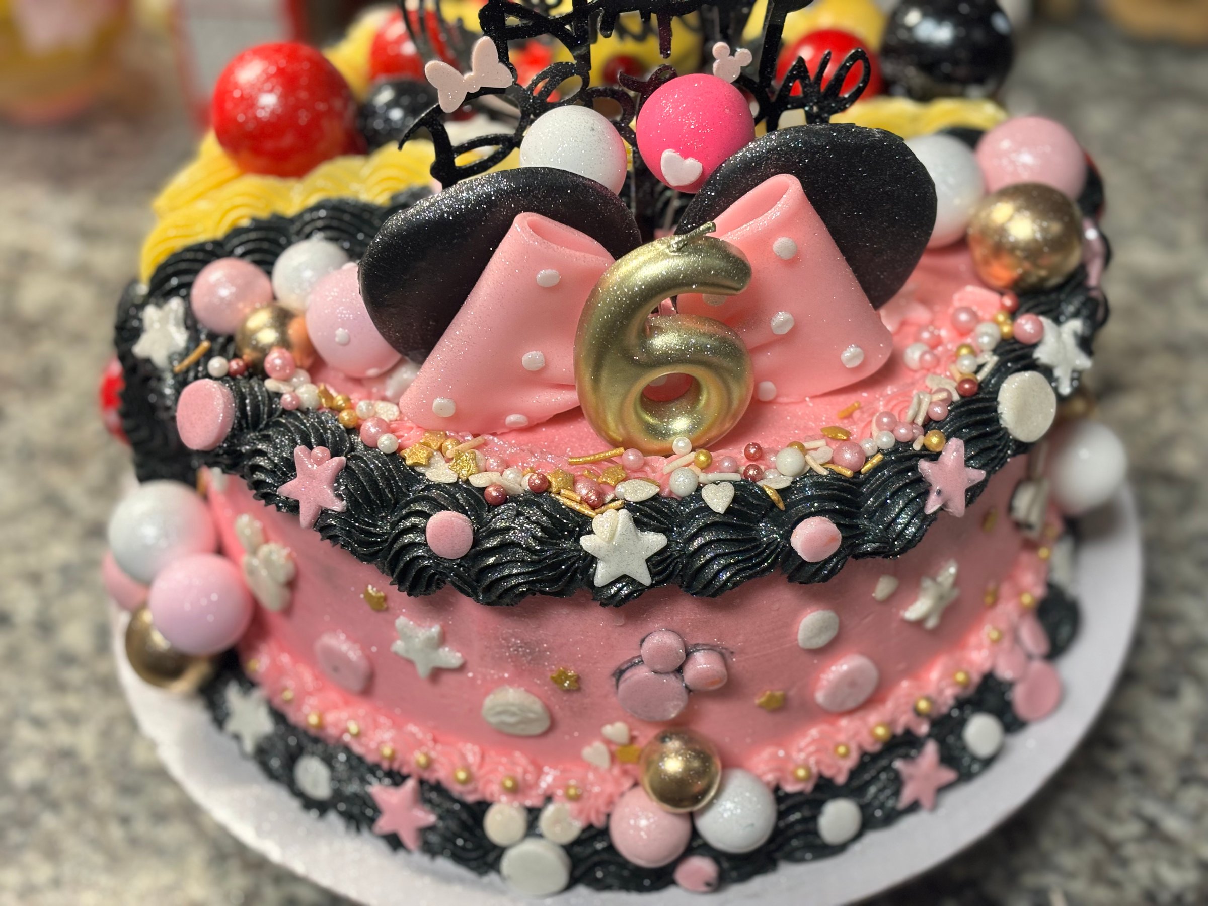 Custom cake design
