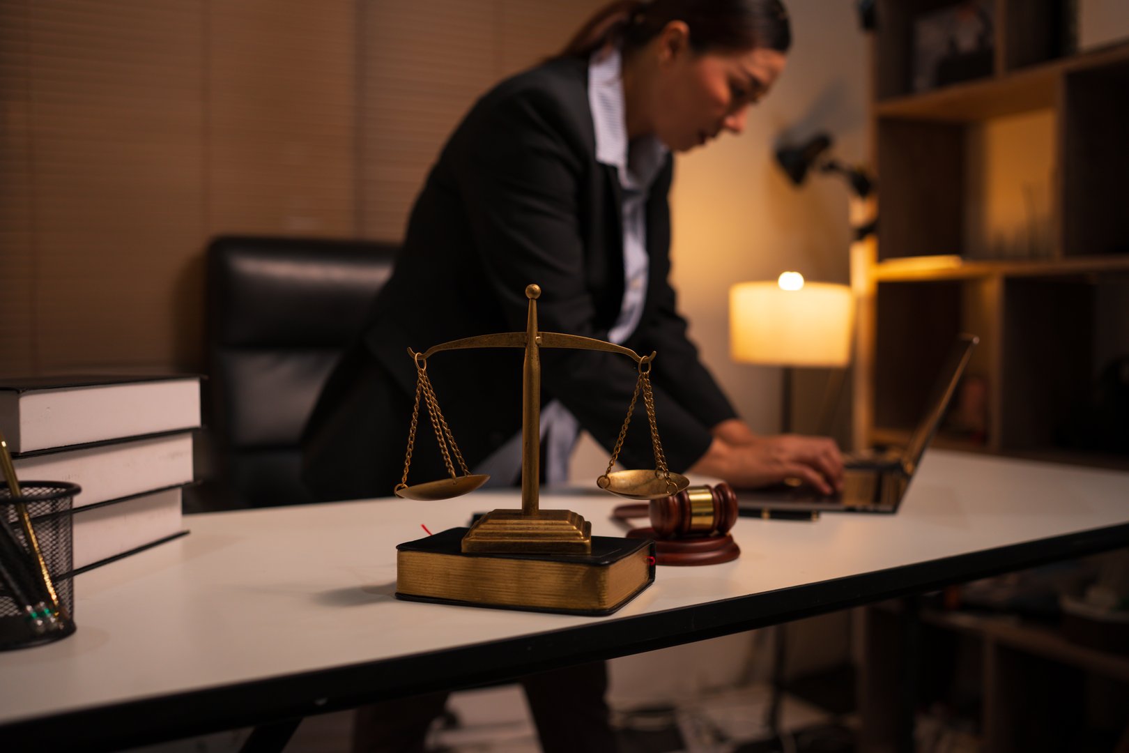 Lawyer female lawyer is discussing a contract agreement.