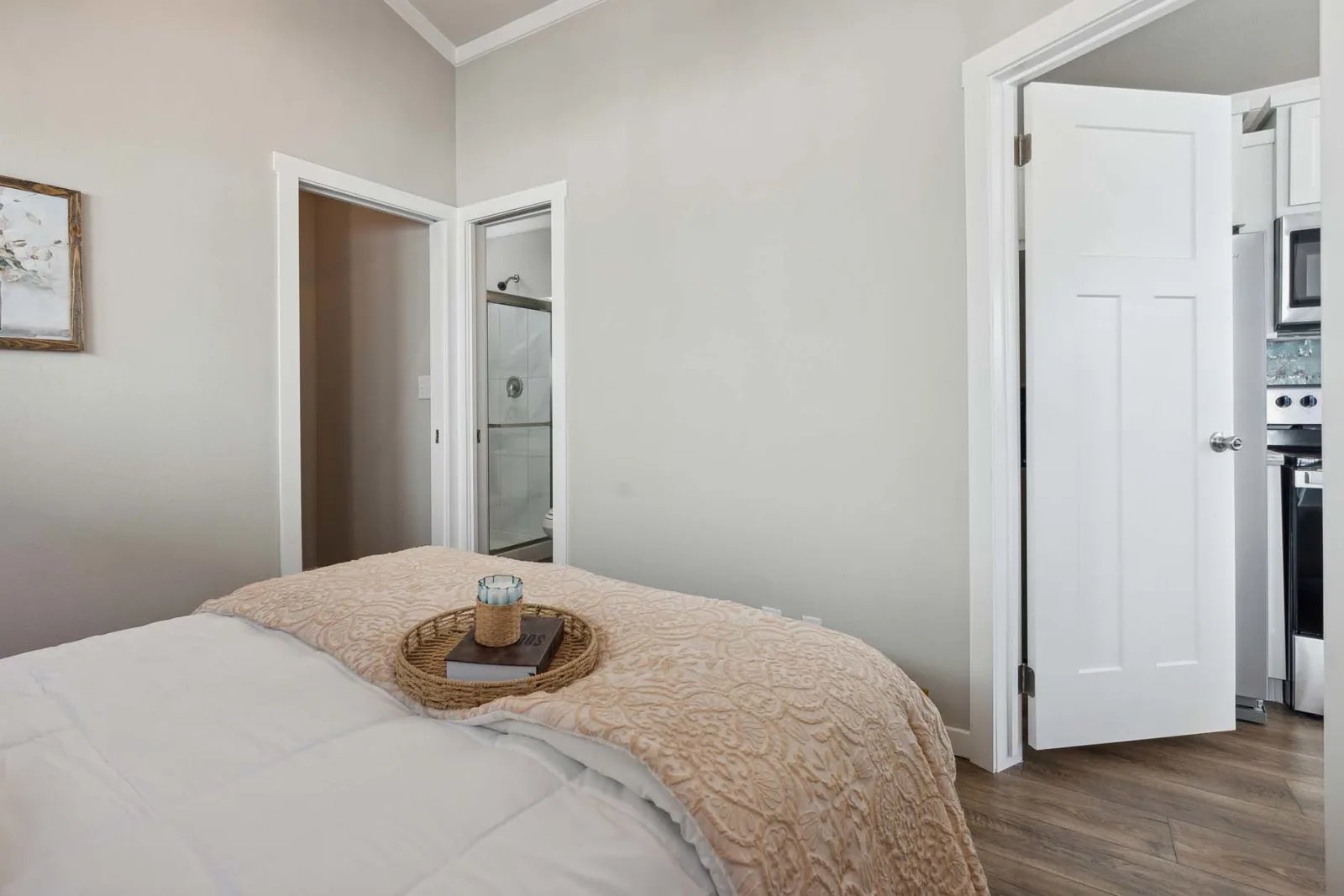 Champion 522A Bedroom Interior