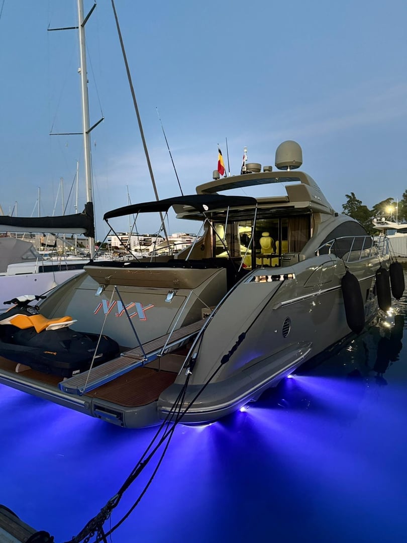 Azimut 68S Yacht