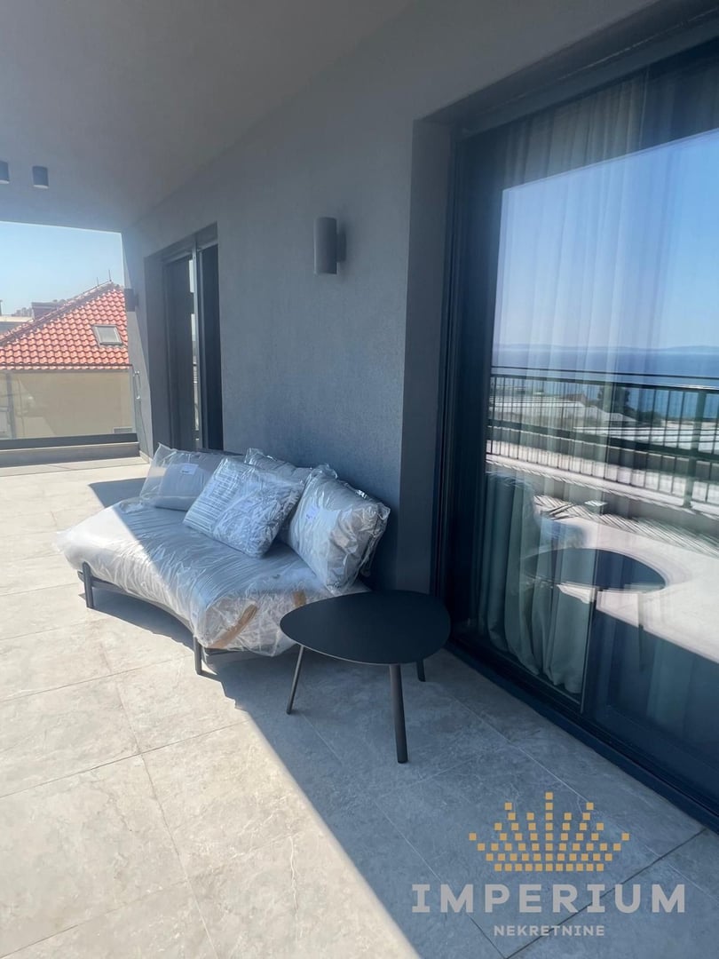 Penthouse Žnjan - kuhinja 2
