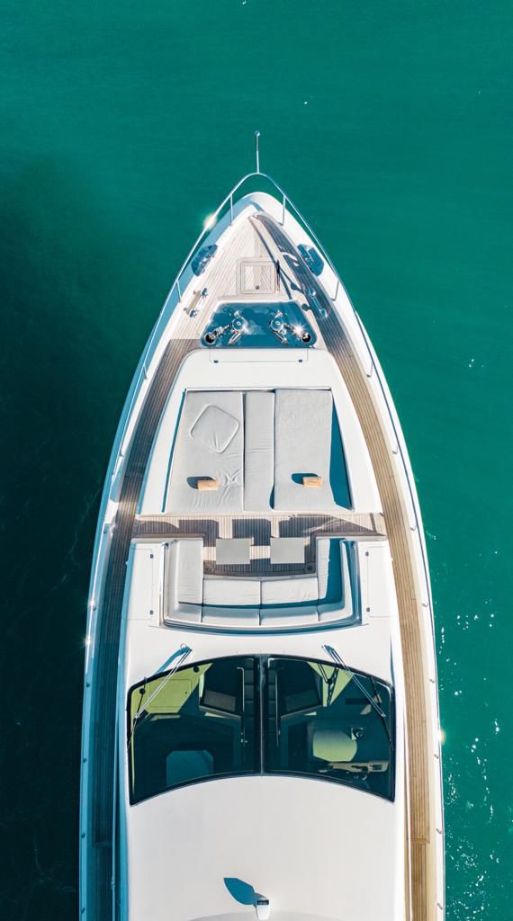 Azimut 85 – Luxury Yacht Experience, Pacific Ocean Charters