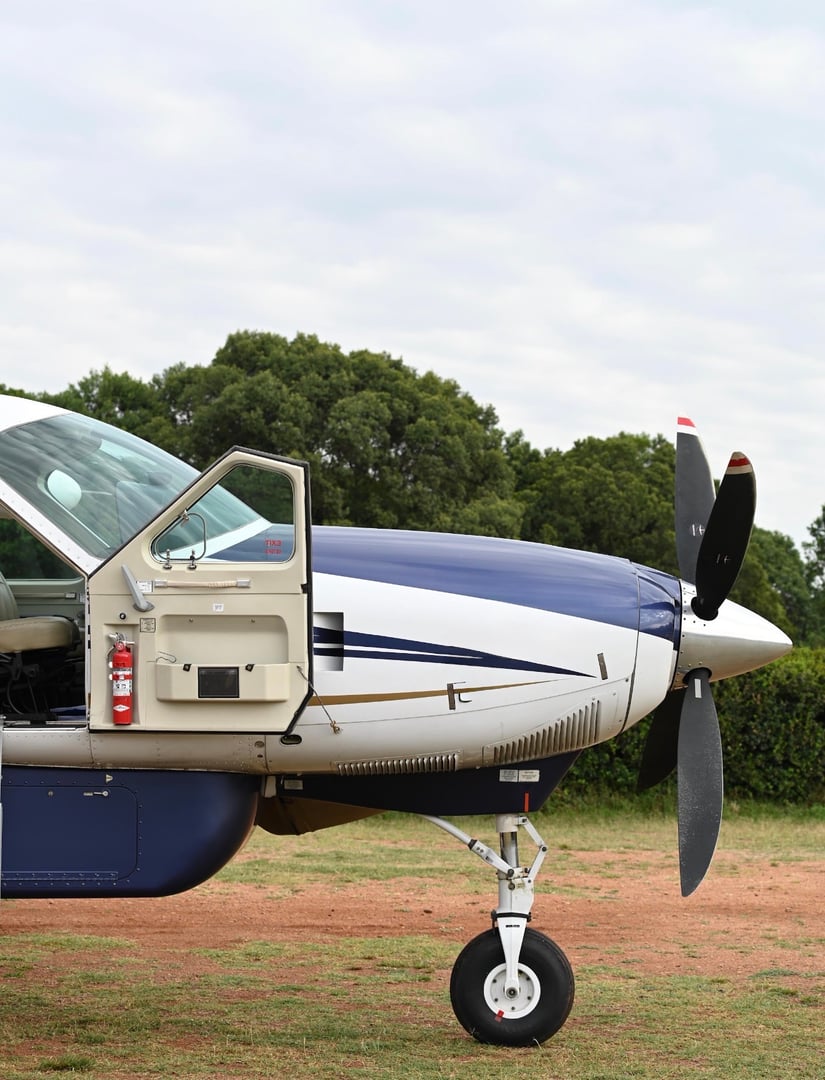 Cessna 208 Caravan EX - Side profile view