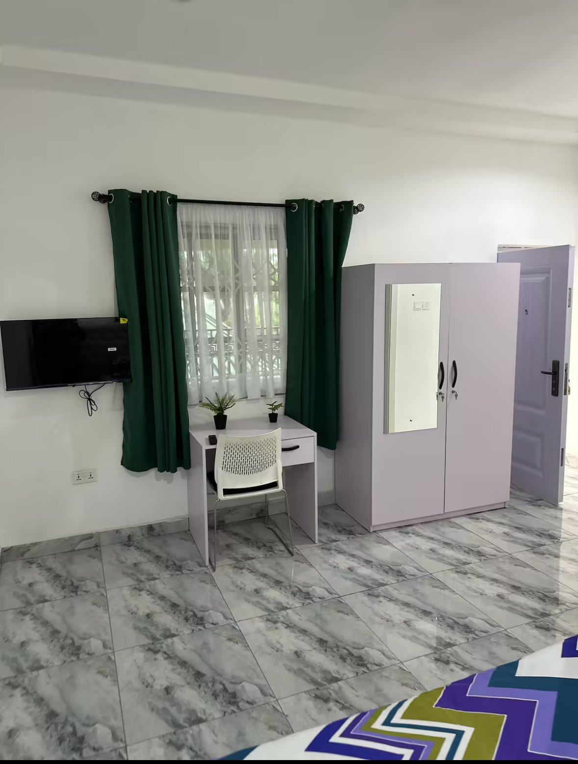 JT Ensuite Room interior